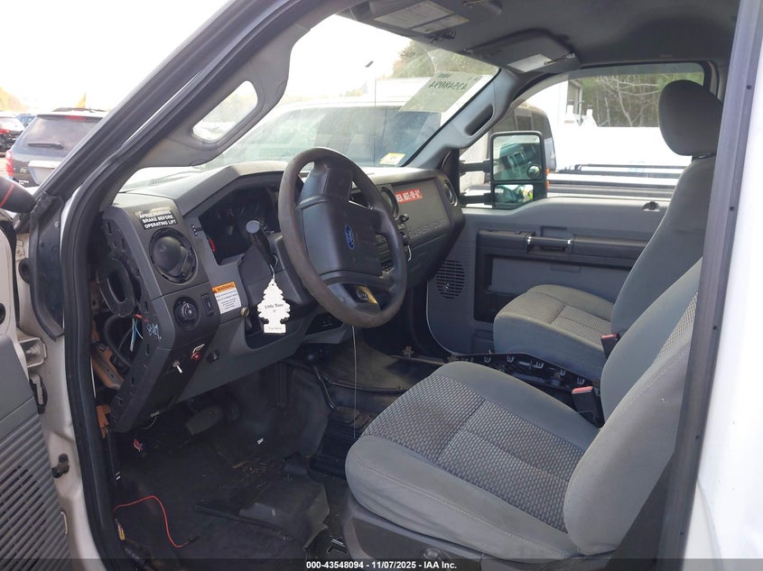 2015 Ford F-450 Chassis Xl VIN: 1FDUF4HY7FEB25747 Lot: 43548094