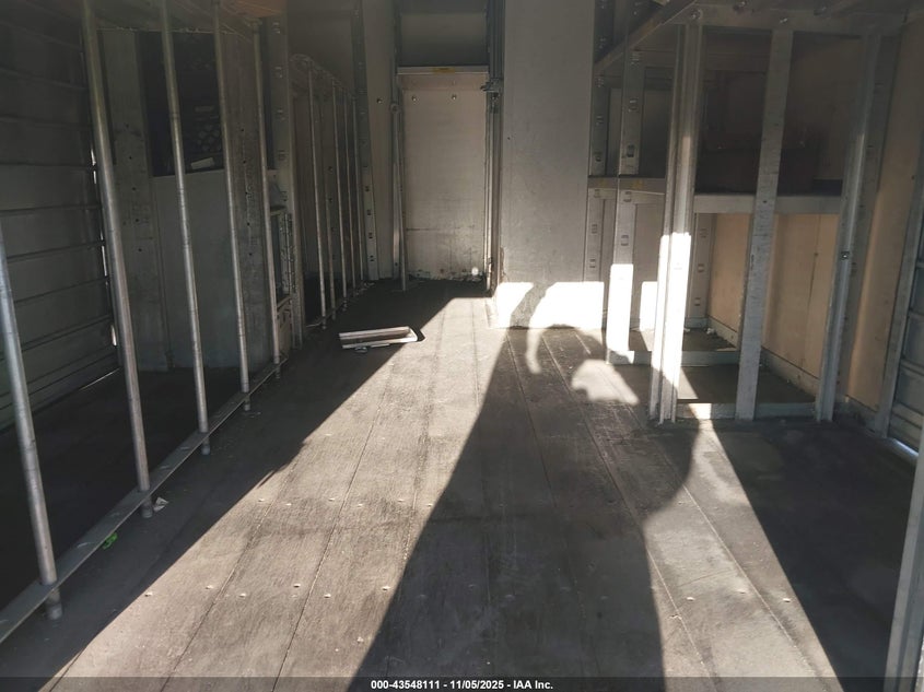 2015 Chevrolet Express Cutaway 4500 VIN: 1GB6G5CG9F1153057 Lot: 43548111