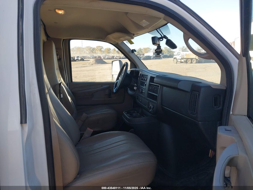 2015 Chevrolet Express Cutaway 4500 VIN: 1GB6G5CG9F1153057 Lot: 43548111