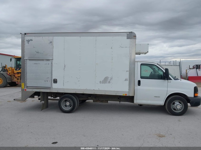 2015 Chevrolet Express Cutaway 4500 VIN: 1GB6G5CG9F1153057 Lot: 43548111