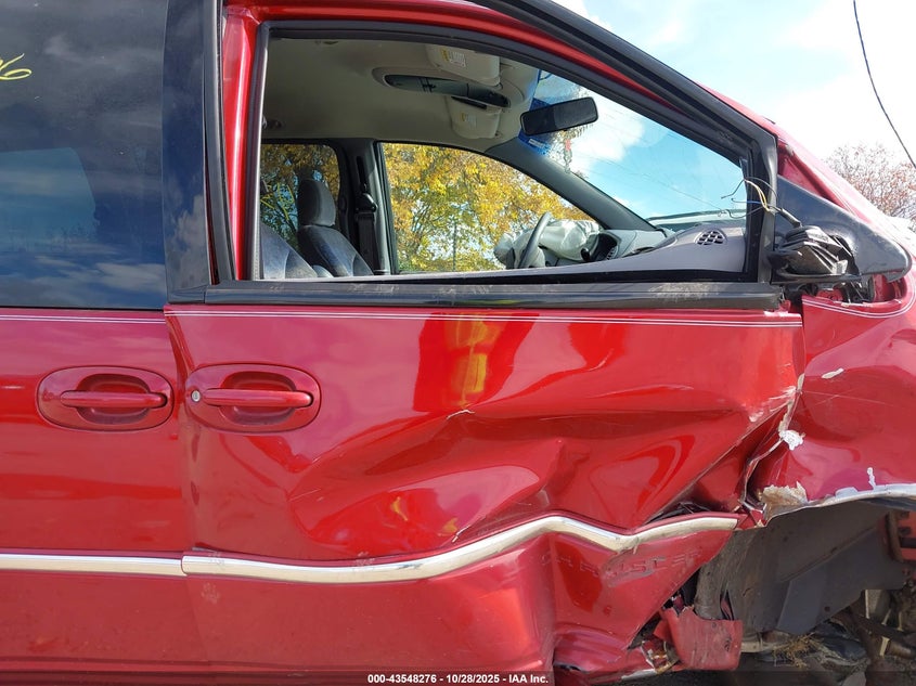 1C4GP54L5YB626848 2000 CHRYSLER TOWN & COUNTRY photo no. 5