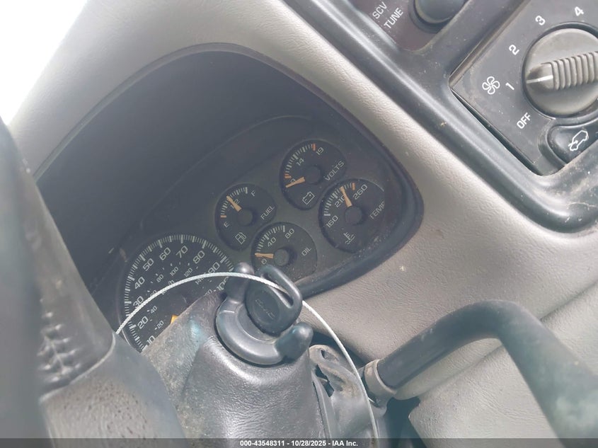 2000 GMC Sierra 1500 Sle VIN: 2GTEK19T9Y1378305 Lot: 43548311