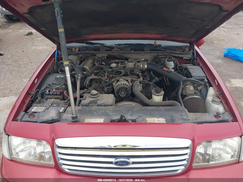 1999 Ford Crown Victoria Lx VIN: 2FAFP74WXXX118555 Lot: 43548313