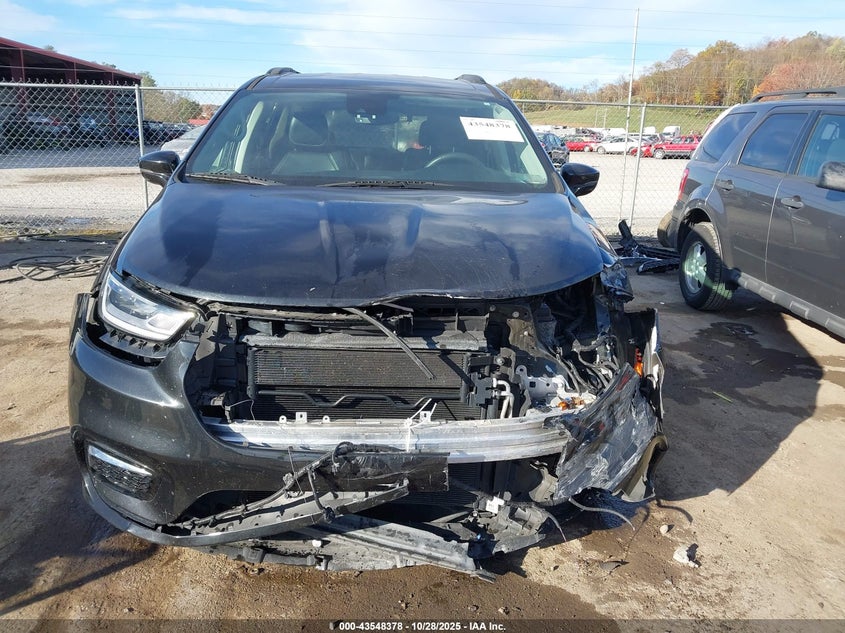 2022 Chrysler Pacifica Touring L VIN: 2C4RC1BG8NR128241 Lot: 43548378