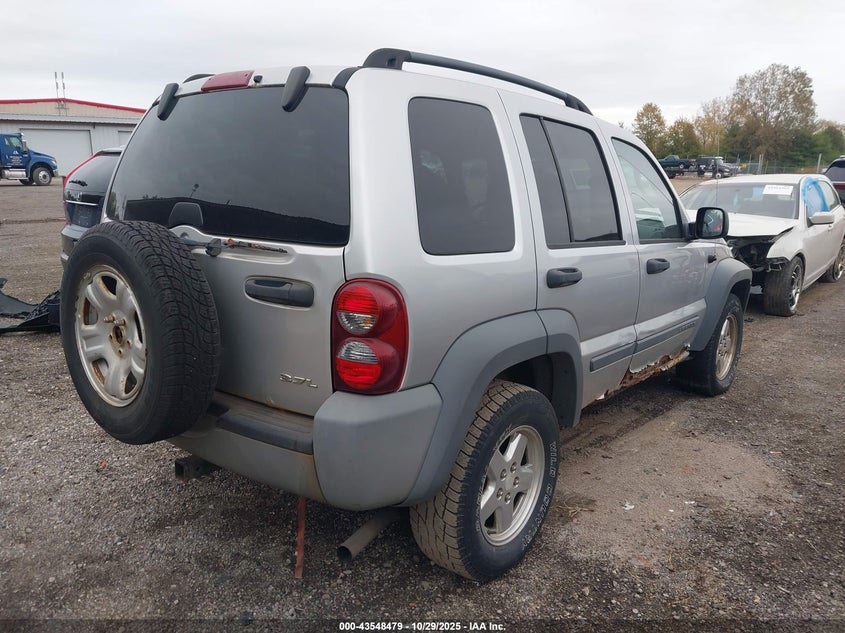 1J4GL48K55W520549 2005 JEEP LIBERTY (NORTH AMERICA) photo no. 4