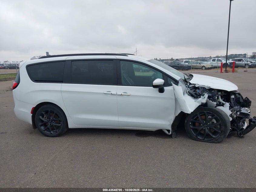 2023 Chrysler Pacifica Touring L Awd VIN: 2C4RC3BG2PR528164 Lot: 43548705