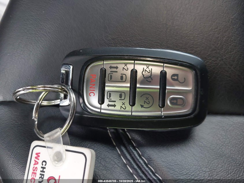 2023 Chrysler Pacifica Touring L Awd VIN: 2C4RC3BG2PR528164 Lot: 43548705