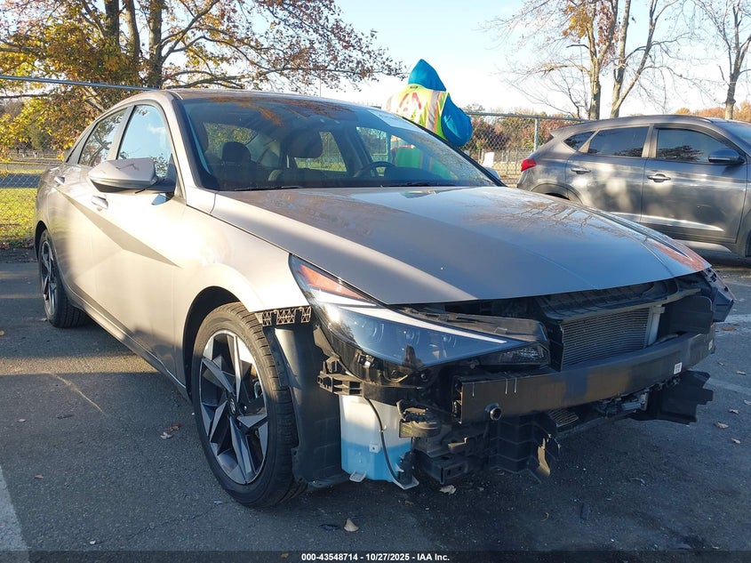 HYUNDAI ELANTRA LIMITED