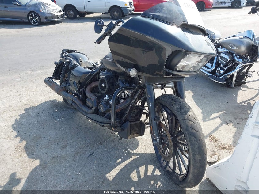 2017 HARLEY-DAVIDSON FLHRXS - 1HD1KVC24HB653602