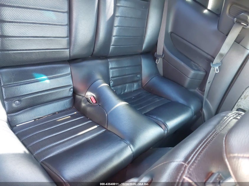 2007 Ford Mustang Gt Deluxe/Gt Premium VIN: 1ZVFT82H275363767 Lot: 43548811