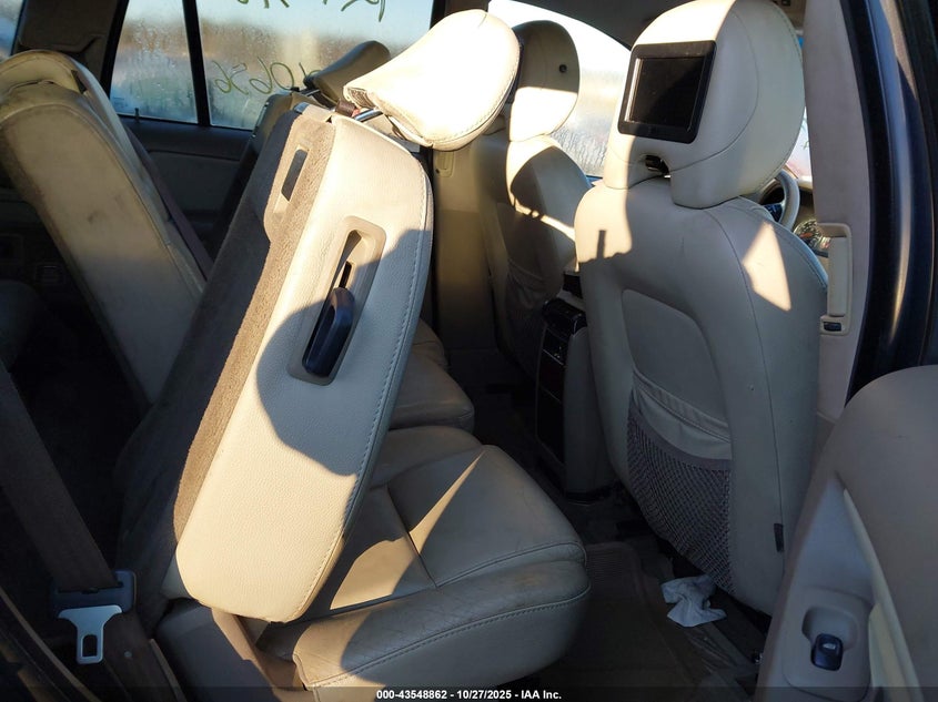 YV1CZ592651186644 2005 VOLVO XC90 photo no. 8