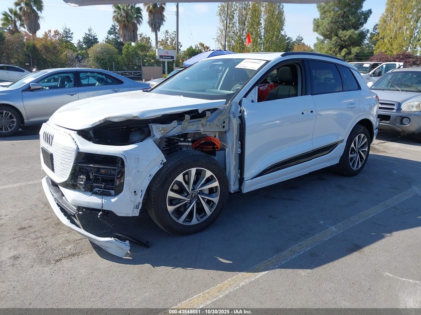 2025 Audi Q6(VIN: WA114BGF2SA042708
