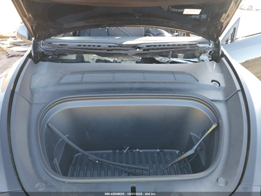 2025 Tesla Model Y Long Range Dual Motor All-Wheel Drive VIN: 7SAYGAEE5SF216328 Lot: 43549020