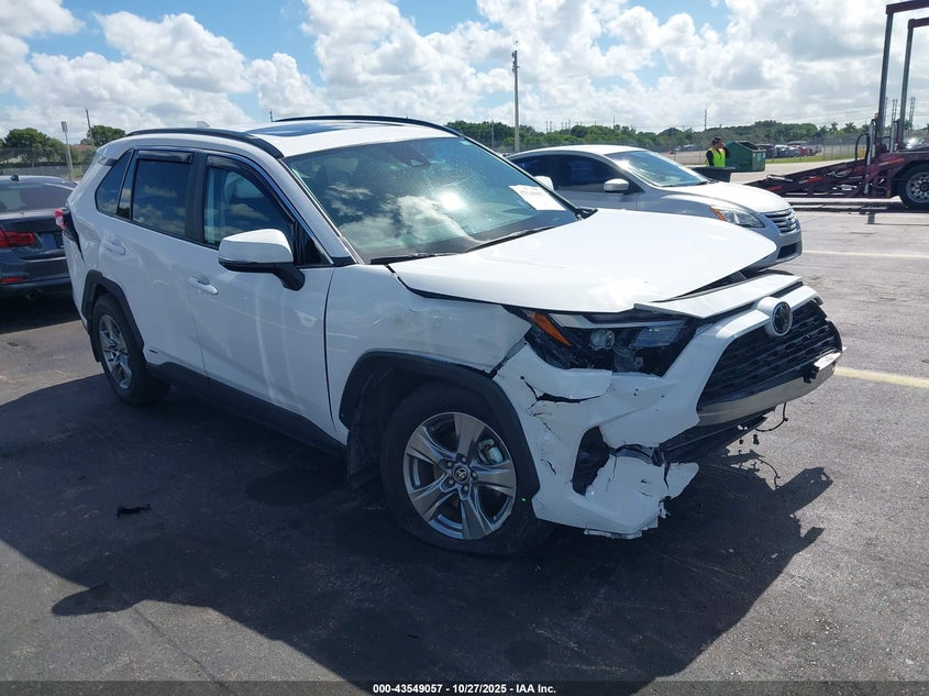 TOYOTA RAV4 HYBRID XLE