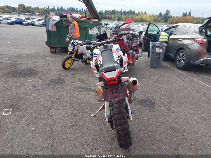 ZD4XBUA01RS002053 2024 APRILIA TUAREG photo no. 6
