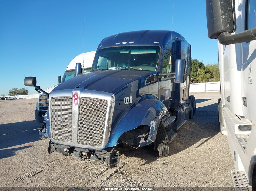 2019 KENWORTH T680 auction photo 2