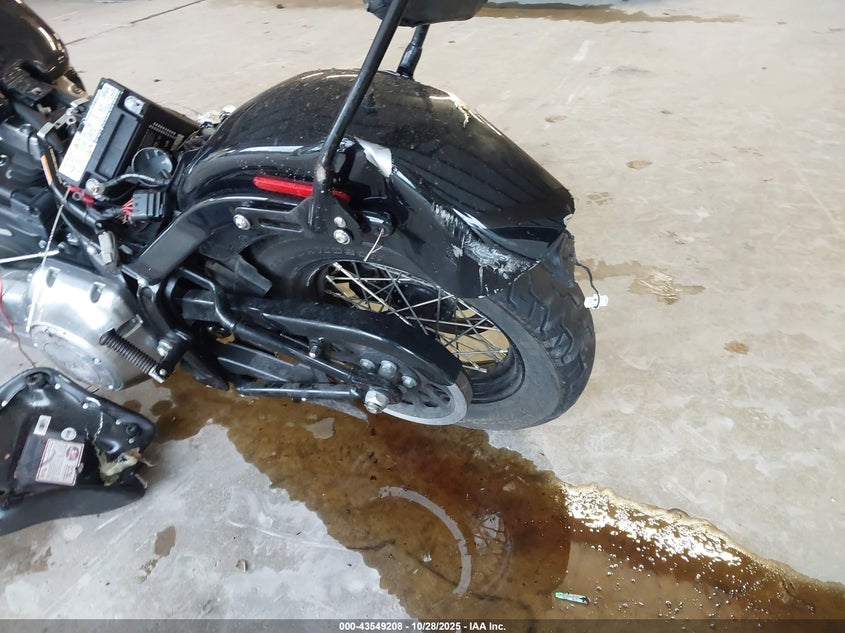 2012 Harley-Davidson Fls Softail Slim VIN: 1HD1JRV27CB050322 Lot: 43549208