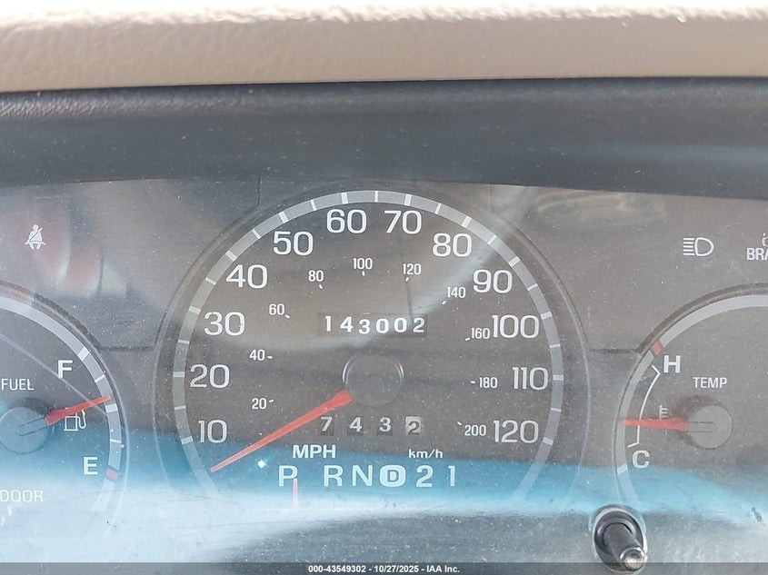 2002 Ford Crown Victoria Standard VIN: 2FAFP73W72X116031 Lot: 43549302