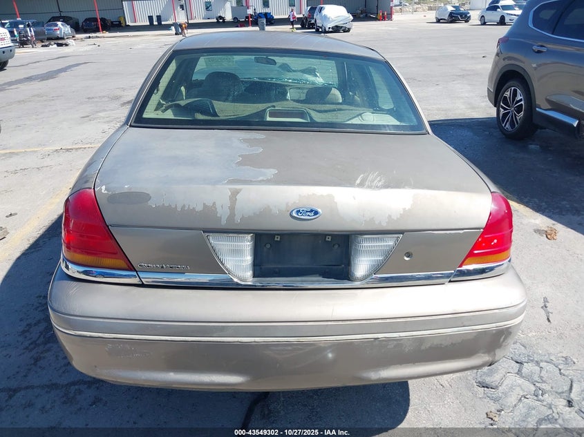 2002 Ford Crown Victoria Standard VIN: 2FAFP73W72X116031 Lot: 43549302