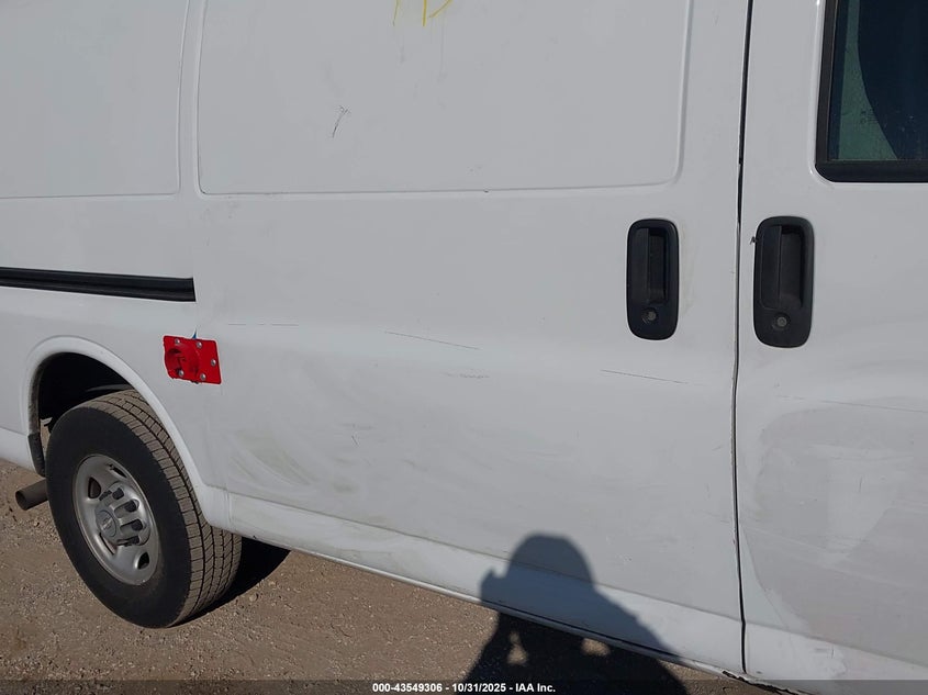 2018 Chevrolet Express 2500 Work Van VIN: 1GCWGAFP0J1335951 Lot: 43549306