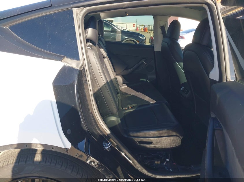 2021 Tesla Model Y Long Range Dual Motor All-Wheel Drive VIN: 5YJYGAEE3MF160003 Lot: 43549329