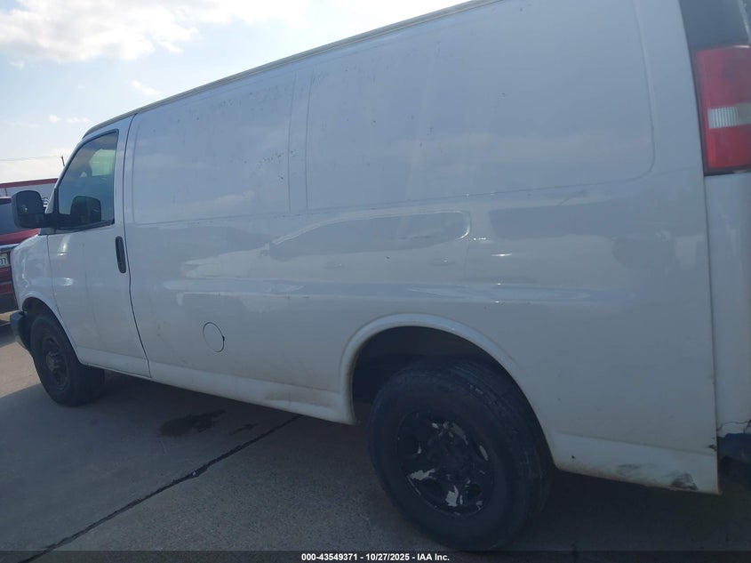 2017 Chevrolet Express 2500 Work Van VIN: 1GCWGAFF8H1163878 Lot: 43549371