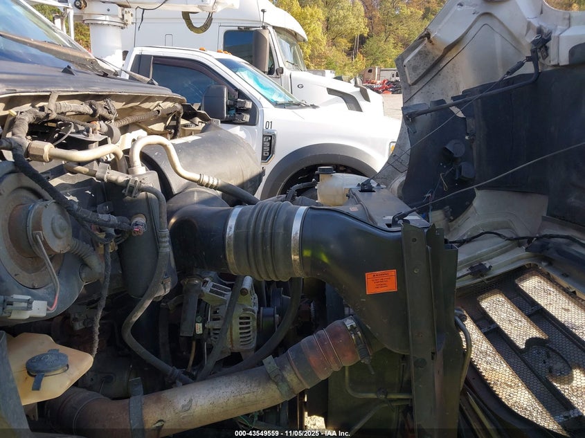 2005 Ford F650 Super Duty VIN: 3FRNF65F05V102694 Lot: 43549559