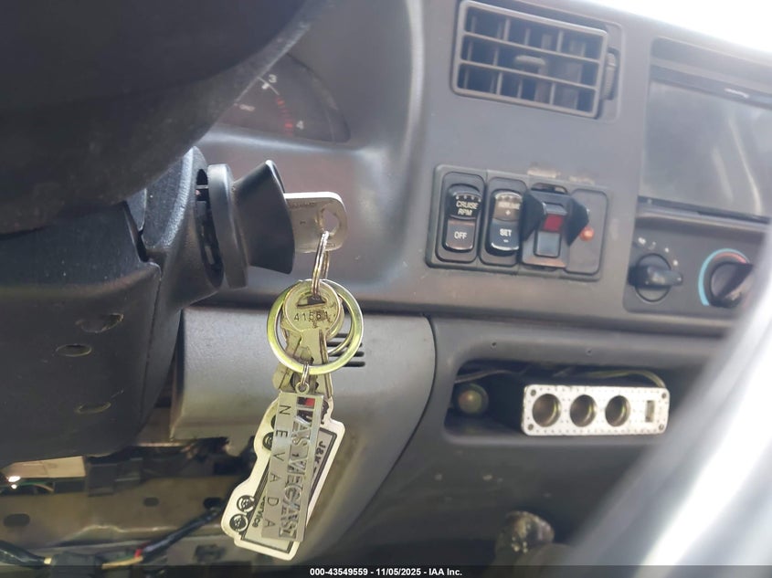 2005 Ford F650 Super Duty VIN: 3FRNF65F05V102694 Lot: 43549559