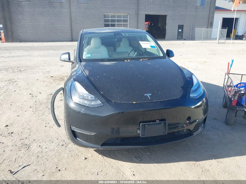 2021 Tesla Model Y Long Range Dual Motor All-Wheel Drive VIN: 5YJYGDEE8MF081069 Lot: 43549561