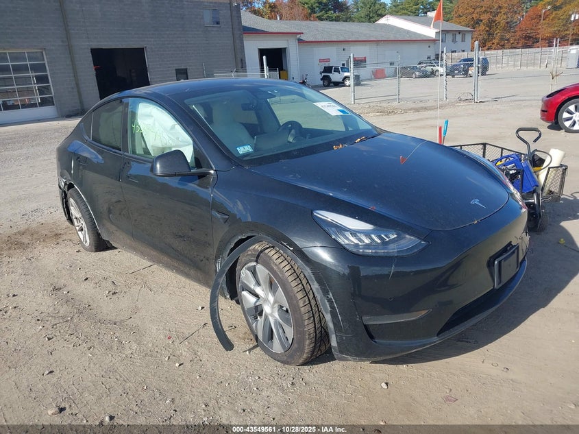 2021 Tesla Model Y Long Range Dual Motor All-Wheel Drive VIN: 5YJYGDEE8MF081069 Lot: 43549561