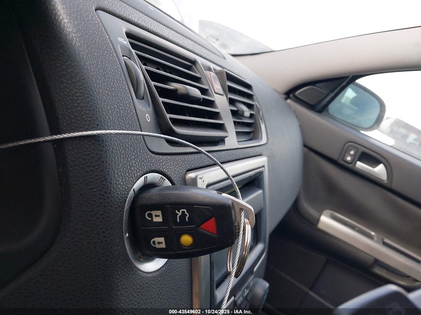 2007 Volvo V50 2.4I VIN: YV1MW382872317427 Lot: 43549602