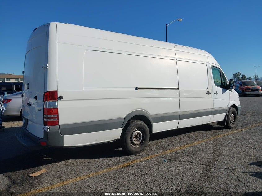 WD3PE8CD5HP566925 2017 MERCEDES-BENZ SPRINTER photo no. 4