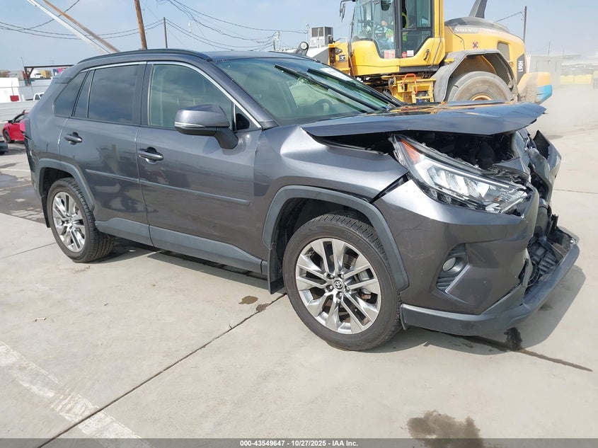 TOYOTA RAV4 XLE PREMIUM