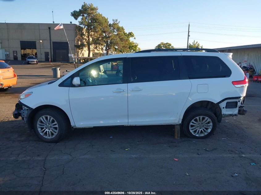 5TDYK3DC4DS332741 2013 TOYOTA SIENNA photo no. 15