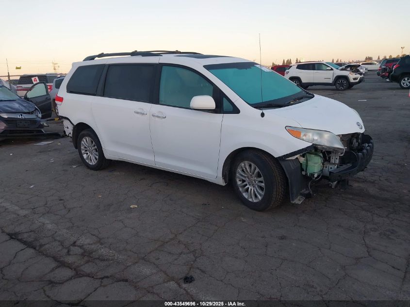 TOYOTA SIENNA 2013. Lot# 43549696. VIN 5TDYK3DC4DS332741. Photo 1