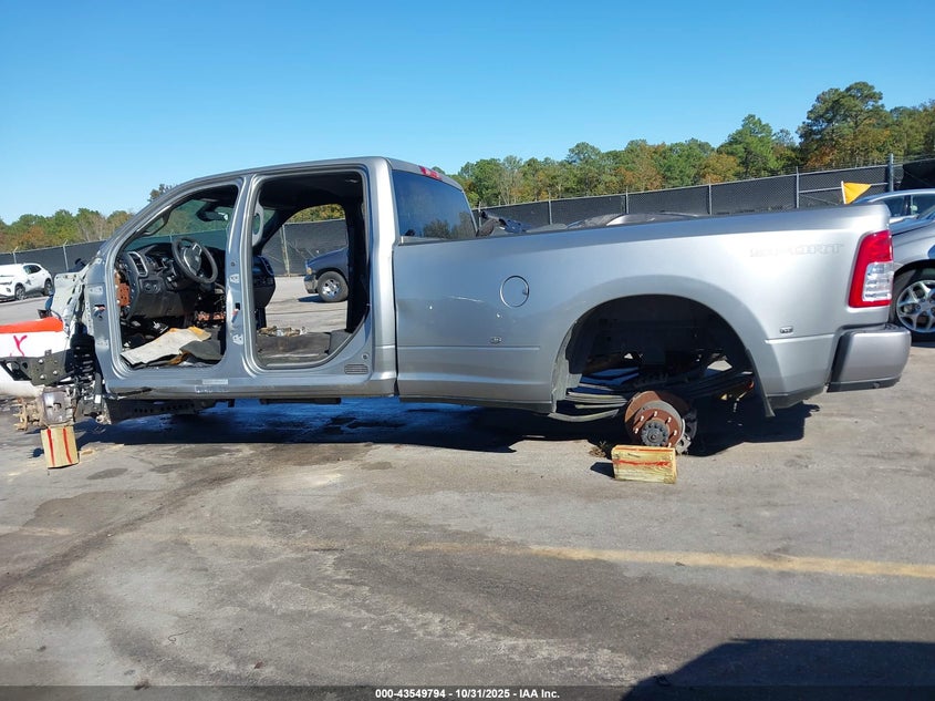 2021 Ram 3500 Big Horn 4X4 8' Box VIN: 3C63RRHL2MG617687 Lot: 43549794