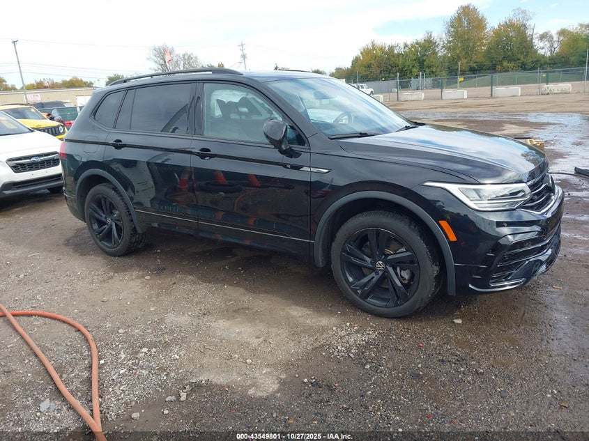 VOLKSWAGEN TIGUAN 2.0T SE R-LINE BLACK