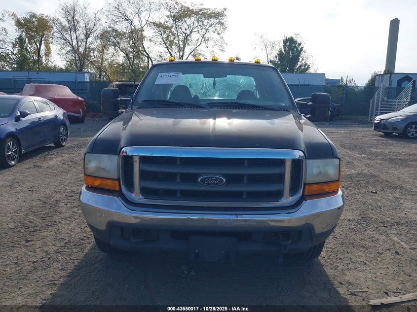 2000 Ford F-350 Lariat/Xl/Xlt VIN: 1FTWW32F8YEE33074 Lot: 43550017