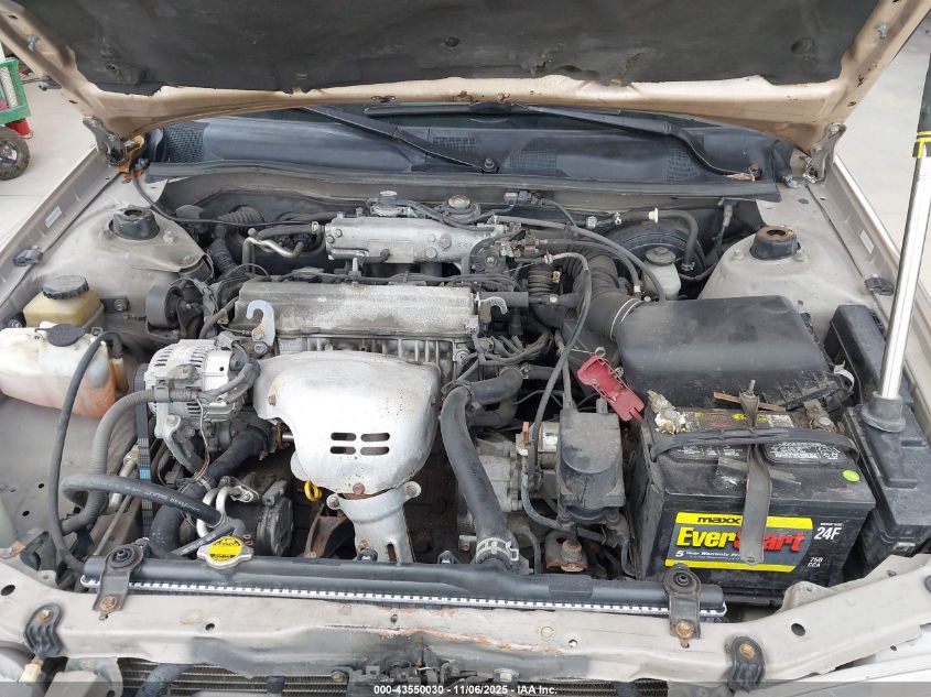 2000 Toyota Camry Le VIN: 4T1BG22K4YU967077 Lot: 43550030