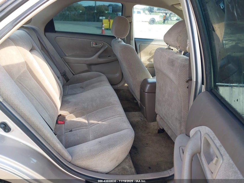 2000 Toyota Camry Le VIN: 4T1BG22K4YU967077 Lot: 43550030