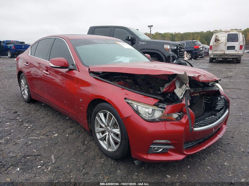 INFINITI Q50 PREMIUM