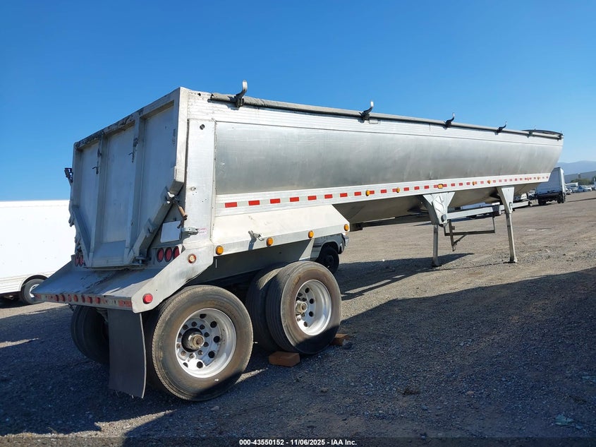 1E9EB39221L185643 2001   photo no. 4