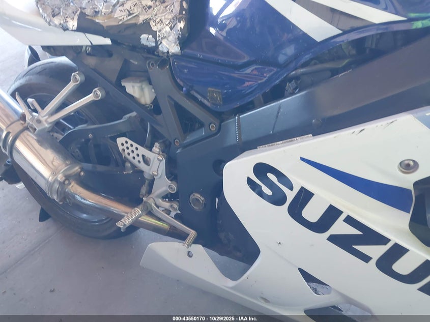 2004 Suzuki Gsx-R750 K VIN: JS1GR7JA842101490 Lot: 43550170