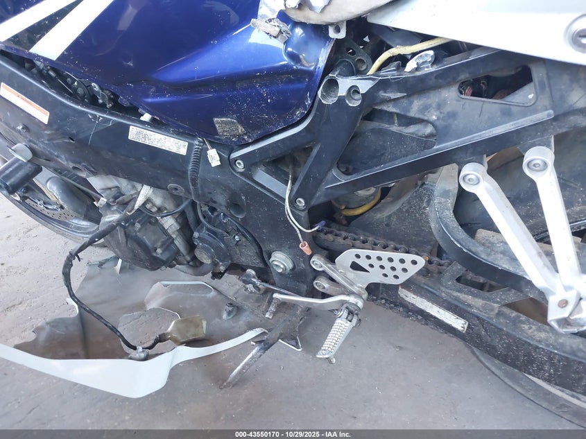 2004 Suzuki Gsx-R750 K VIN: JS1GR7JA842101490 Lot: 43550170