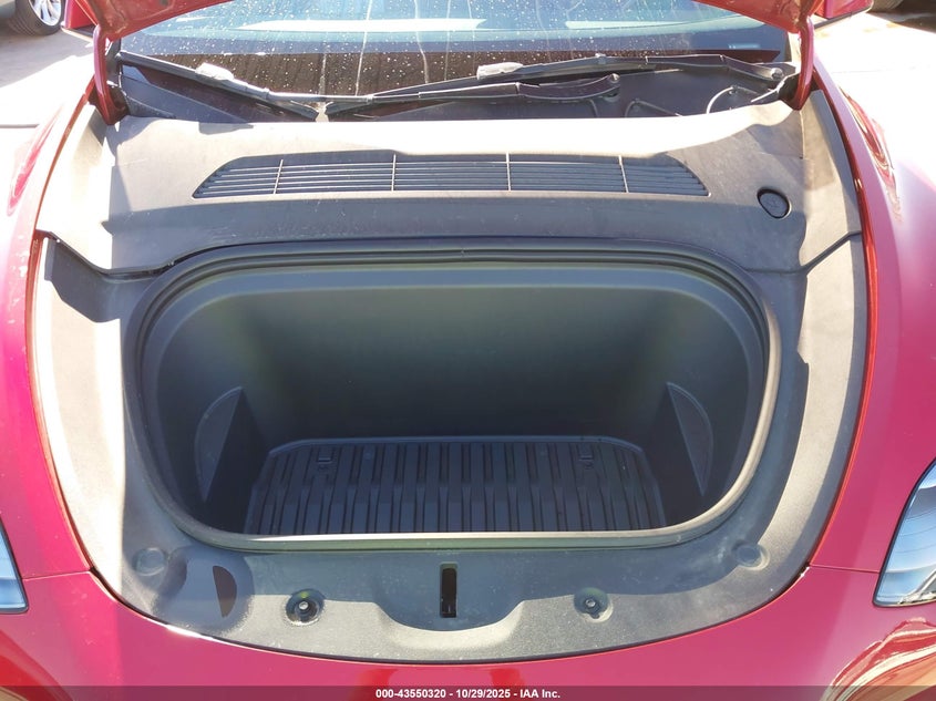 2023 Tesla Model Y Awd/Long Range Dual Motor All-Wheel Drive VIN: 7SAYGDEE3PA175686 Lot: 43550320