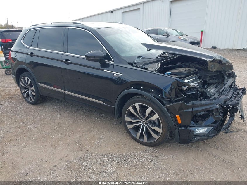 VOLKSWAGEN TIGUAN 2.0T SEL PREMIUM R-LINE