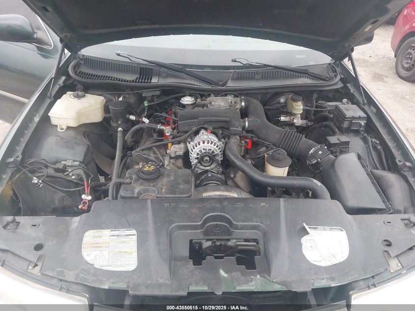 1999 Lincoln Town Car Signature VIN: 1LNHM82W6XY617045 Lot: 43550515