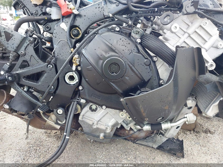 2022 Suzuki Gsx-R1000 VIN: JS1DM11B2N7100301 Lot: 43550582