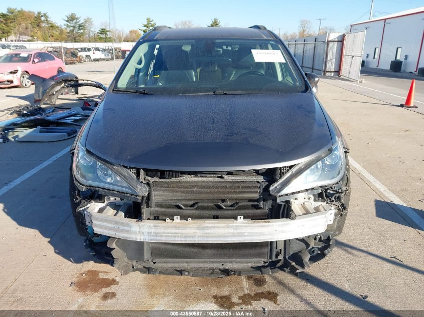 2017 Chrysler Pacifica Touring-L VIN: 2C4RC1BG3HR517079 Lot: 43550587