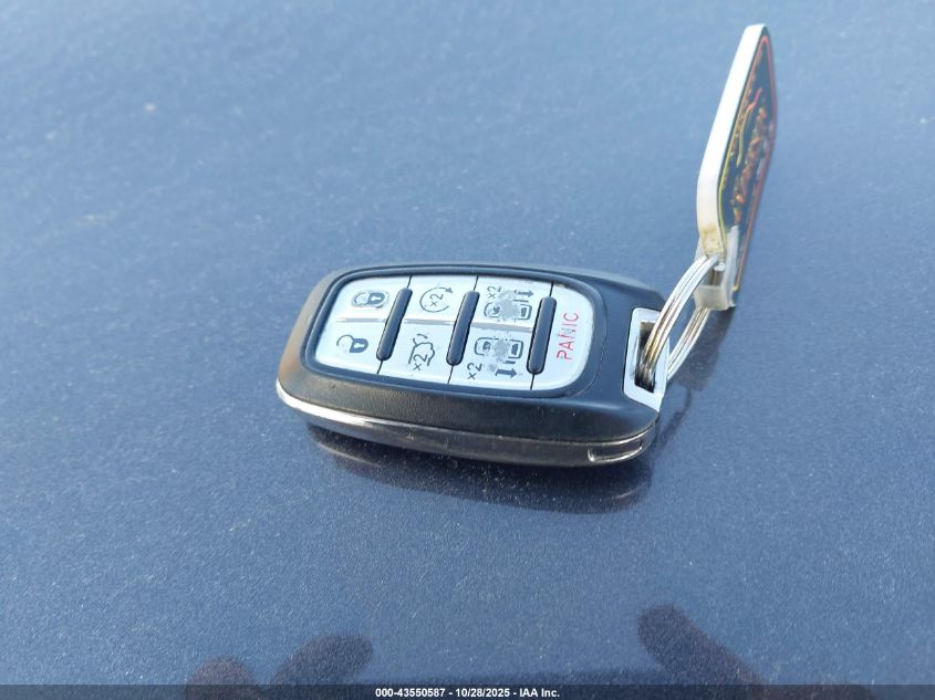 2017 Chrysler Pacifica Touring-L VIN: 2C4RC1BG3HR517079 Lot: 43550587